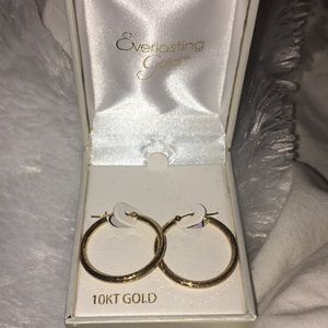 NWT 10 KT gold hoop earrings